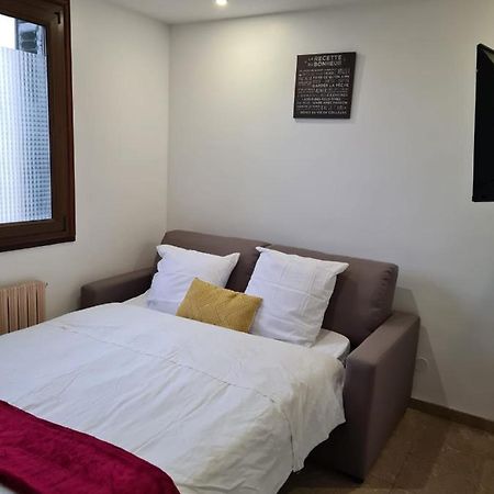 Studio Entierement Equipe Avec Veranda Commune Нёйи-сюр-Марн Экстерьер фото