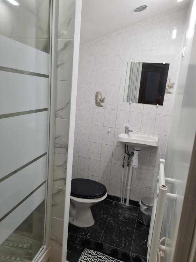 Studio Entierement Equipe Avec Veranda Commune Нёйи-сюр-Марн Экстерьер фото